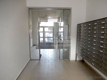 K pronájmu je Vám k dispozici kancelář o ploše 16,4 m2, Prah