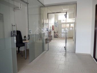 K pronájmu je Vám k dispozici kancelář o ploše 16,4 m2, Prah