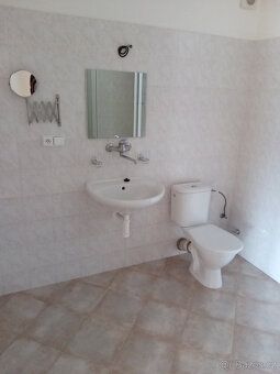 Nabízíme k pronájmu byt 2+kk o rozloze 55 m2 na klidném míst