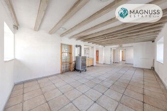 We offer for sale a multi-generational family house in exclusive representation in the village…