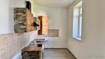 I offer for rent an apartment 3+kk on the 2nd floor of a residential house in Uherské Hradiště…