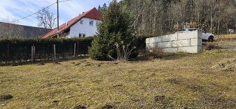Prodám pozemek v obci Záluží. Elektřina ( hodiny a zasuvky) 