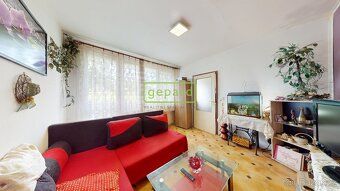 We offer for sale a cooperative apartment of 3+1 layout with loggia and cellar, located in the…