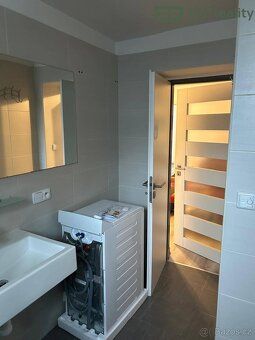 Nabízíme k dlouhodobému pronájmu útulný byt 2+kk po rekonstr