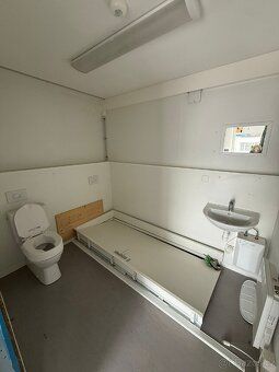 I am offering for sale: A set of 3 containers with toilet and sink suitable as residential…