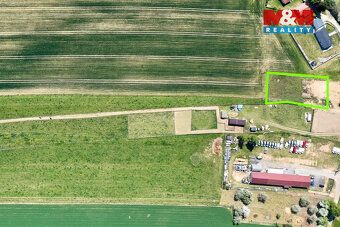 Nabízíme k prodeji stavební pozemek o výměře 1 600 m² v k. ú