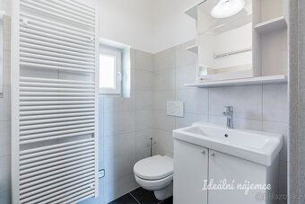 Nabízíme k dlouhodobému podnájmu patrový rodinný dům o ploše