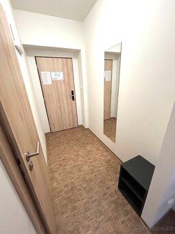 PRONAJEM BYTU 1+KK, PRAHA 5 -SMICHOV
Nabízíme k pronájmu krá