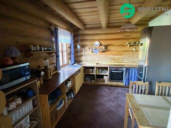 Nabízíme k prodeji kanadský srub v klidné části Bystřice pod