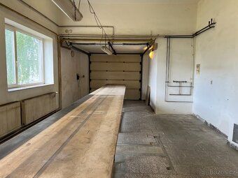 Pronájem výrobních a skladových prostor 330 m² – Ruprechtov,