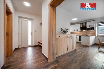 Nabízíme k prodeji novostavbu rodinného domu 5+kk včetně vyb
