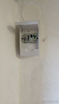 Nabízím k pronájmu pěknou suchou garáž nebo i sklad 16m2 po 