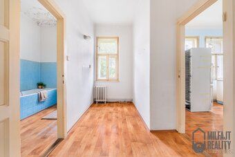 Ref. No. 06770-1 I have for you a fantastic opportunity on an even better location.