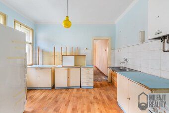 Ref. No. 06770-1 I have for you a fantastic opportunity on an even better location.