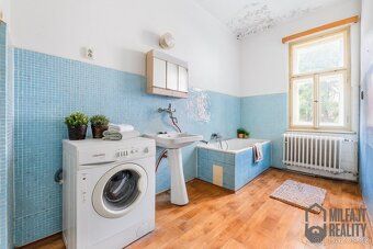Ref. No. 06770-1 I have for you a fantastic opportunity on an even better location.