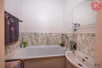 There are apartments that look good in an advertisement. And then there are apartments...