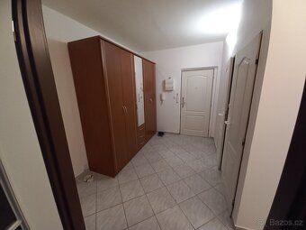Nabízím k dlouhodobému pronájmu byt 2+1 s balkónem, velikost