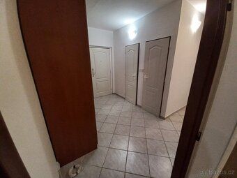 Nabízím k dlouhodobému pronájmu byt 2+1 s balkónem, velikost