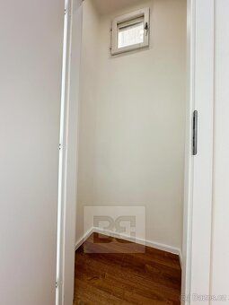 Ev.č. N08986 K nastěhování od 1.6.2026 nebo dohodou.
Nabízím