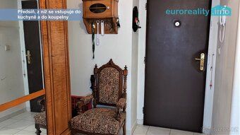 We offer for sale a spacious 3 + 1 apartment on Lidicka street in a spa town