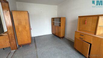 Ев.ч. 02052 Продаж будинку з терасою, гаражем та земельним участком