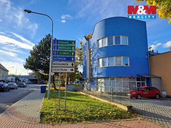 Pronájem kancelářských prostor. V budově se nachází více kan