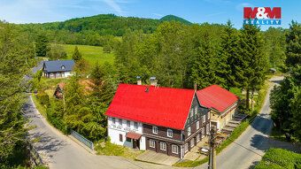 We offer for sale a unique cottage with restaurant facilities