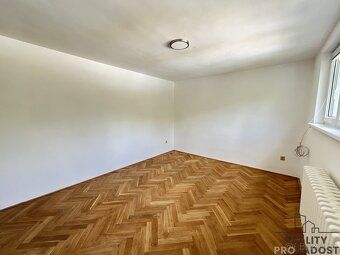 Nabízíme Vám k prodeji rodinný dům 5+kk se zahradou, garáží,