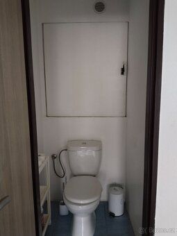 For sale 4+1 apartment of 80 m² with loggia in private ownership.