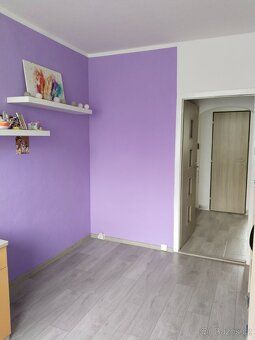 For sale 4+1 apartment of 80 m² with loggia in private ownership.