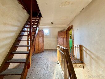 A house before reconstruction for sale with built-up area of 91 m²