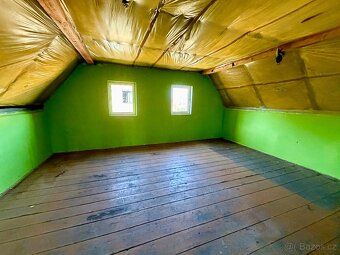 A house before reconstruction for sale with built-up area of 91 m²