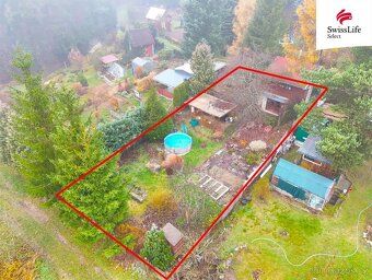 We offer for sale a nice garden cottage approx.