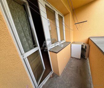 We offer for sale an apartment of size 54 m² in personal ownership.