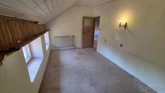 In exclusive representation of the owner we offer for sale an uncellared detached family house…