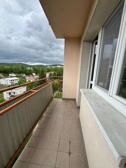 I sell a 2+1 apartment with balcony in private ownership, located on the 7th floor of an apartment block at 1.
