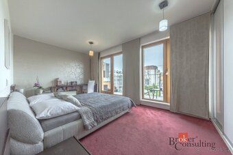 Sale of modern 3-room apartment (139m2) with two terraces, parking space and cellar in Prague's Stodůlky district