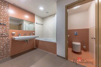 Sale of modern 3-room apartment (139m2) with two terraces, parking space and cellar in Prague's Stodůlky district