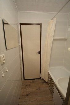 Pronájem bytu 1+1 (33 m2) s balkonem, nachází se ve 4. patře