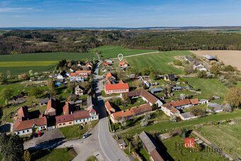 Stavební pozemek 892 m² | klidná lokalita s výhledy | Nuzice