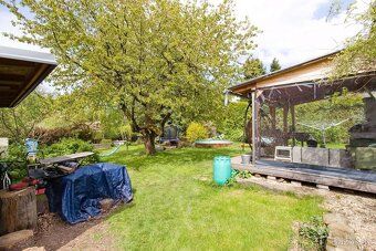 We offer for sale a two-story family house with partial furnishings, located in a quiet area…