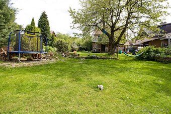 We offer for sale a two-story family house with partial furnishings, located in a quiet area…