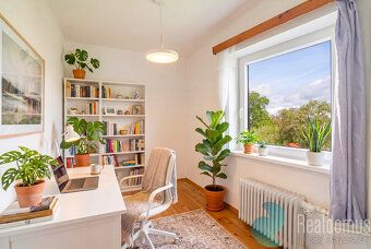 Exclusively on behalf of the owner we offer for sale a family house in the picturesque village…