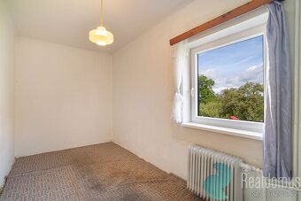 Exclusively on behalf of the owner we offer for sale a family house in the picturesque village…