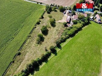 For sale house in village of Miskovice near Kutná Hora, located on the edge of the village.