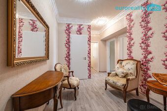 For Sale: Elegant 3+Room Apartment in Prestigious Westminster Residence