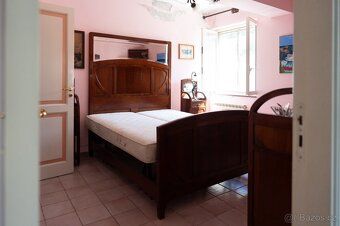 Luxury villa (120 sqm), guest house (80 sqm), plot size 475 acres, Zahraničí