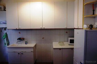 We offer for sale an apartment on the 3rd floor (4th upper storey of 7 floors) in a…
