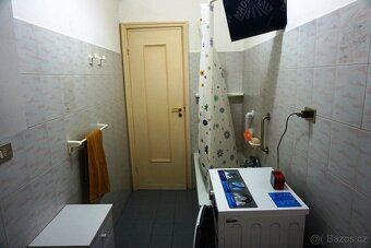 We offer for sale an apartment on the 3rd floor (4th upper storey of 7 floors) in a…