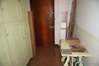 We offer for sale an apartment with two bedrooms, a kitchen, a bathroom